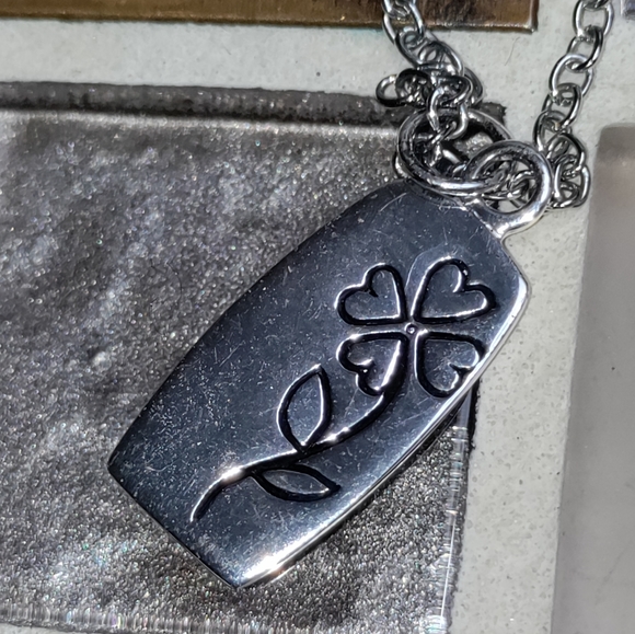 Daughter's LA Rocks Necklace - Picture 3 of 4